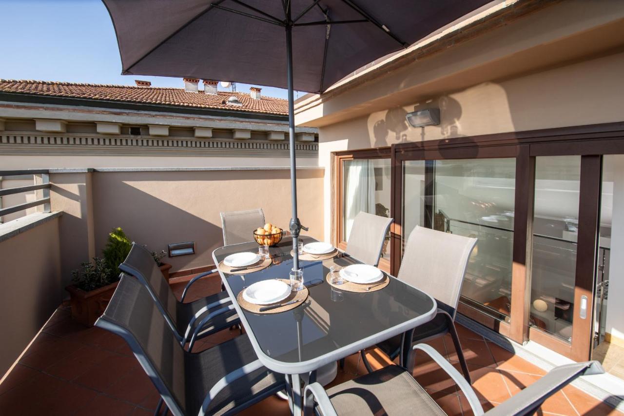 Rooftop Delight With Terrace Lucca Buitenkant foto