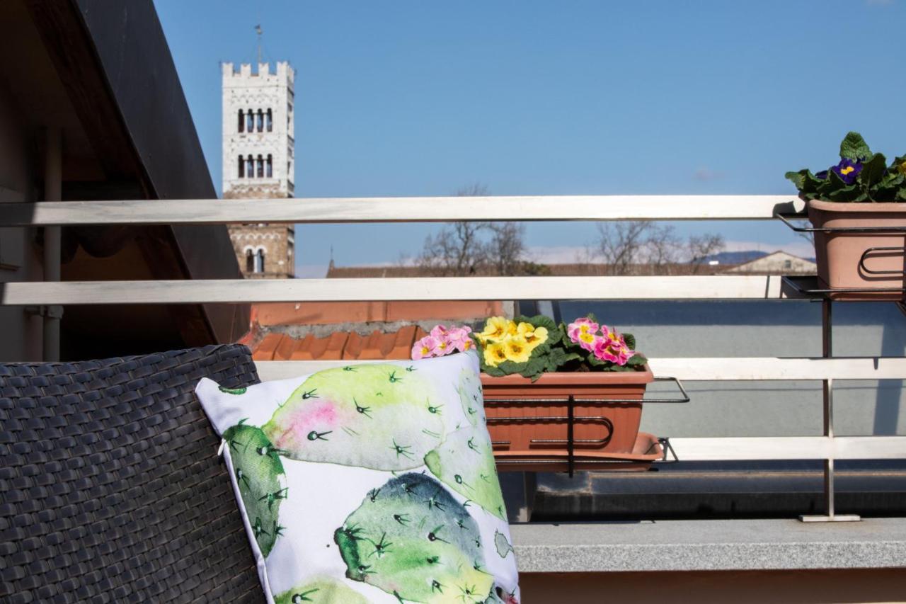 Rooftop Delight With Terrace Lucca Buitenkant foto