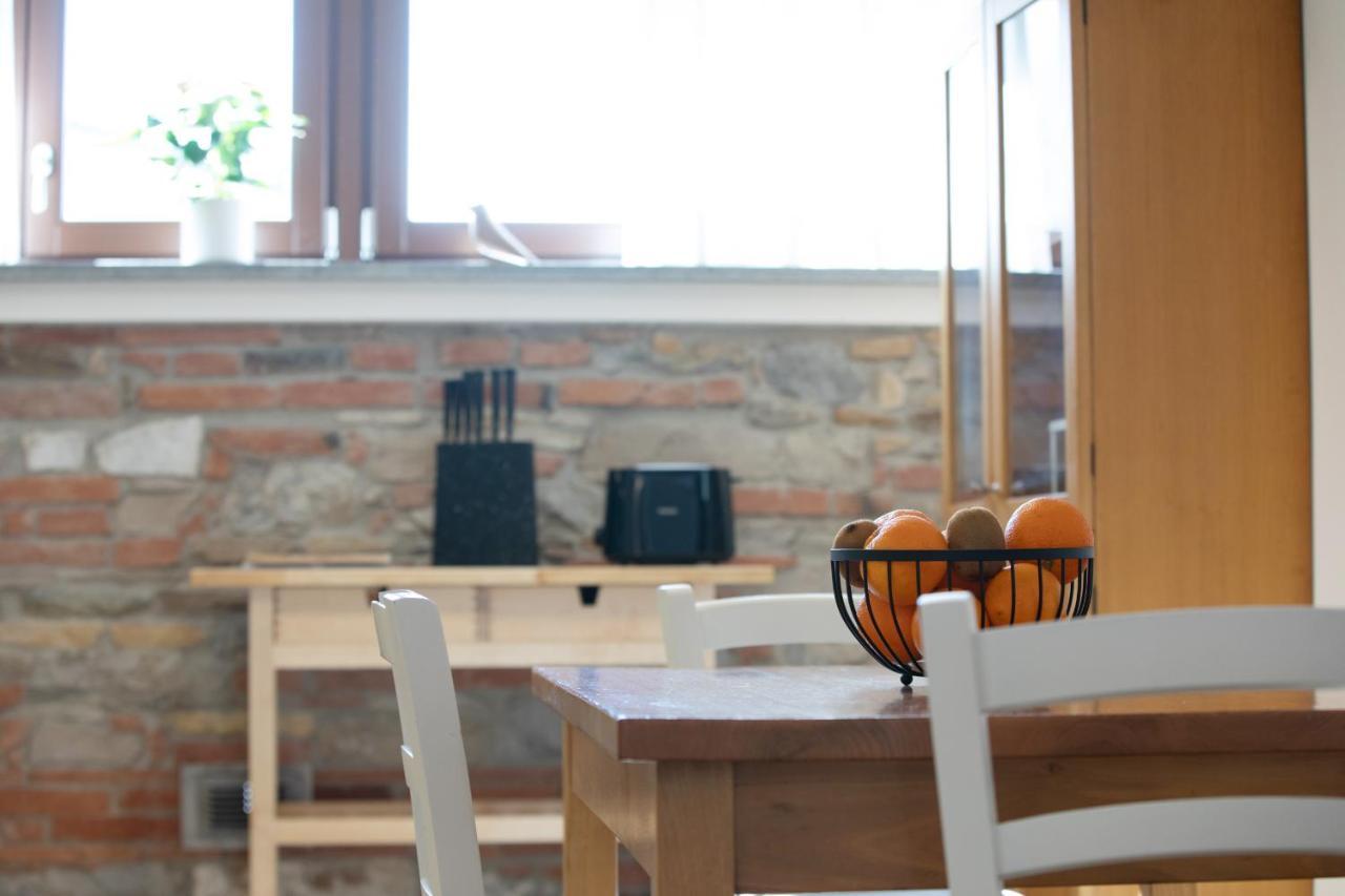 Rooftop Delight With Terrace Lucca Buitenkant foto